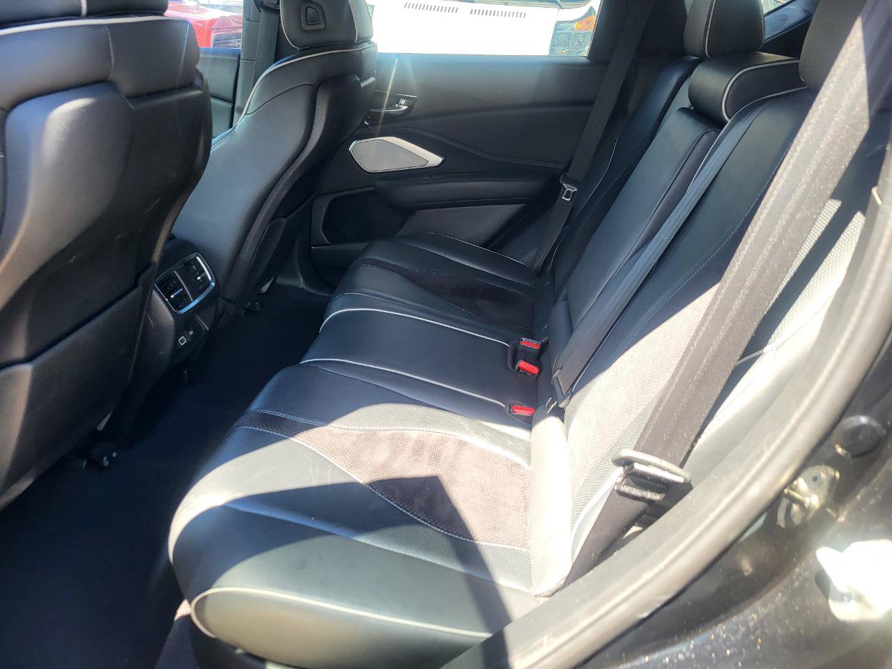 Used 2020 Acura RDX w/ Advance Package FWD image 28
