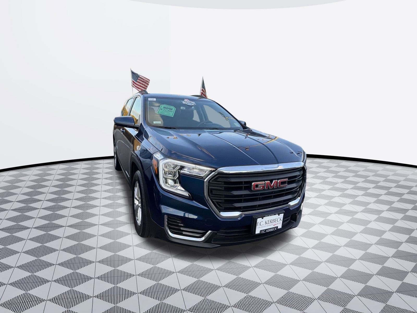 Certified 2022 GMC Terrain SLE w/ Driver Convenience Package image 3