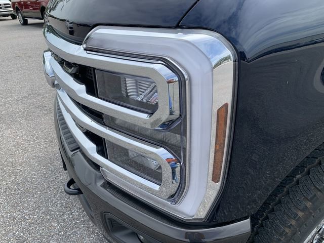 New 2025 Ford F350 King Ranch w/ FX4 Off-Road Package image 9