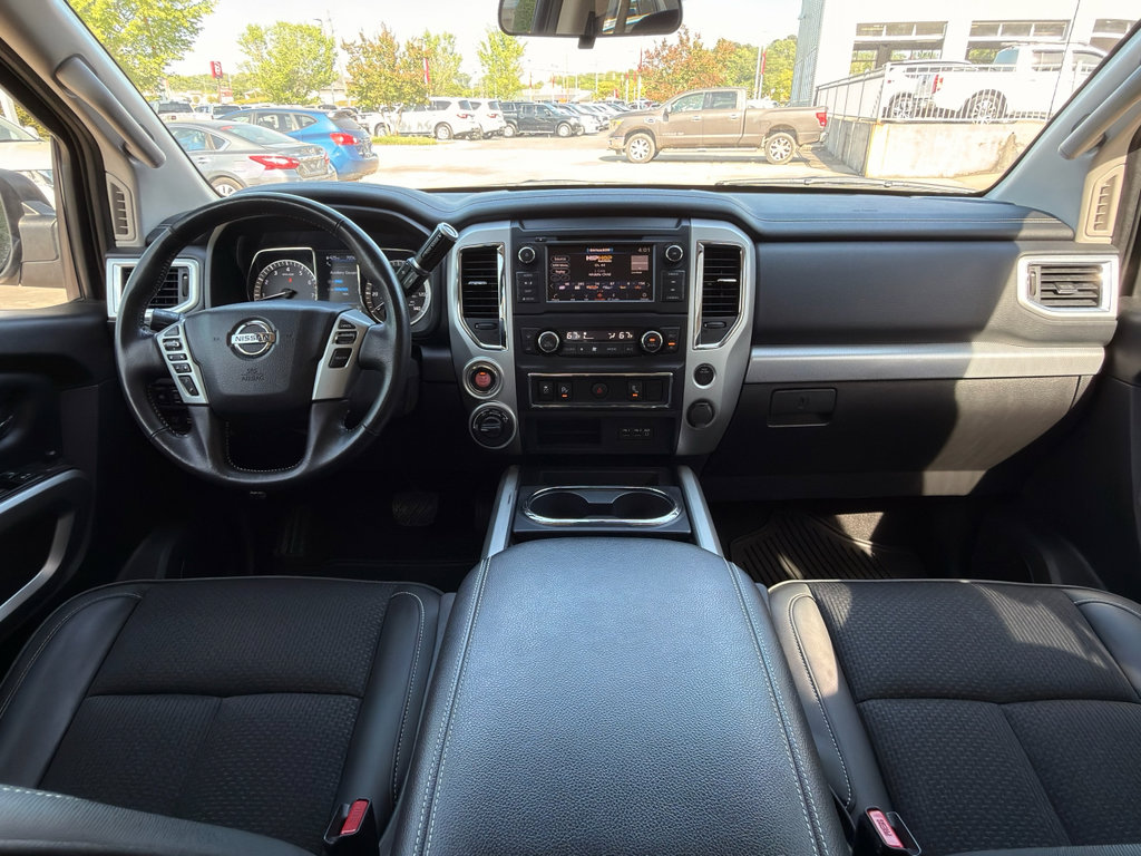 Used 2019 Nissan Titan PRO-4X AWD/4WD image 14