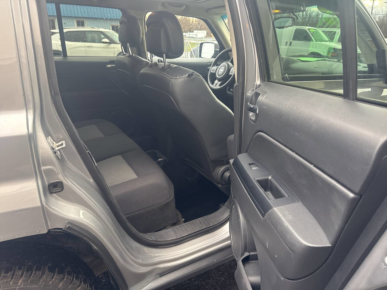 Used 2016 Jeep Patriot High Altitude image 8