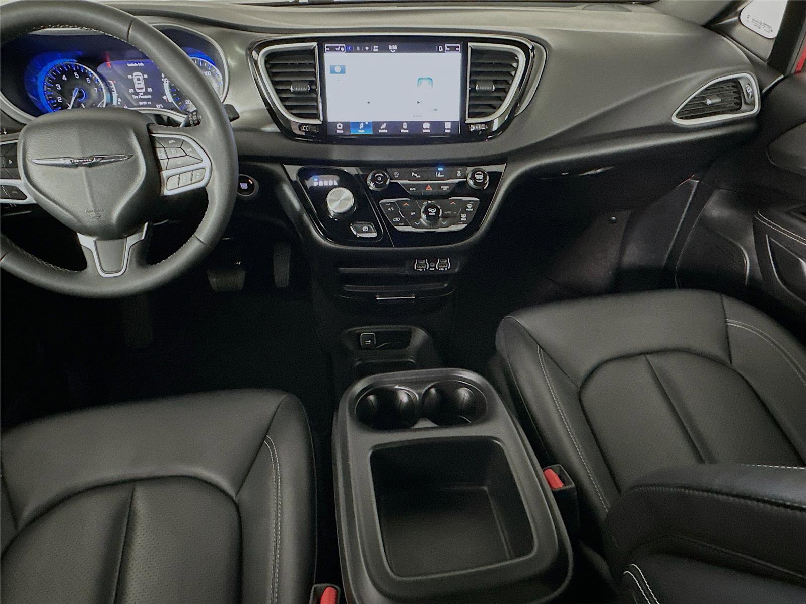 Used 2025 Chrysler Pacifica Select image 21