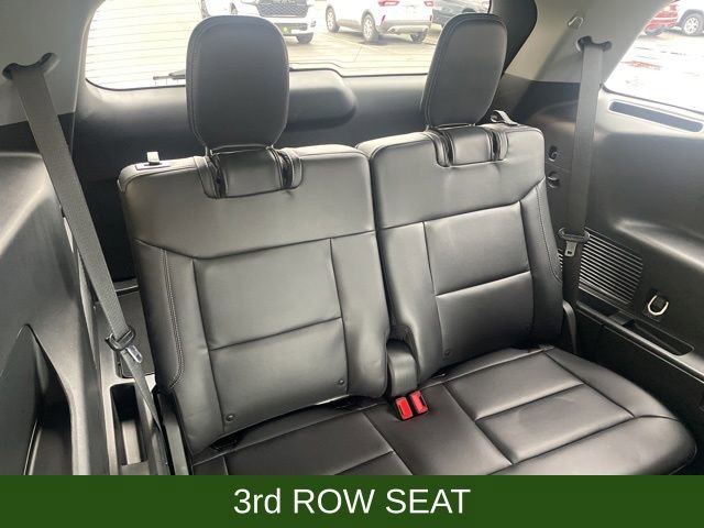 Used 2023 Ford Explorer XLT w/ Equipment Group 202A image 9