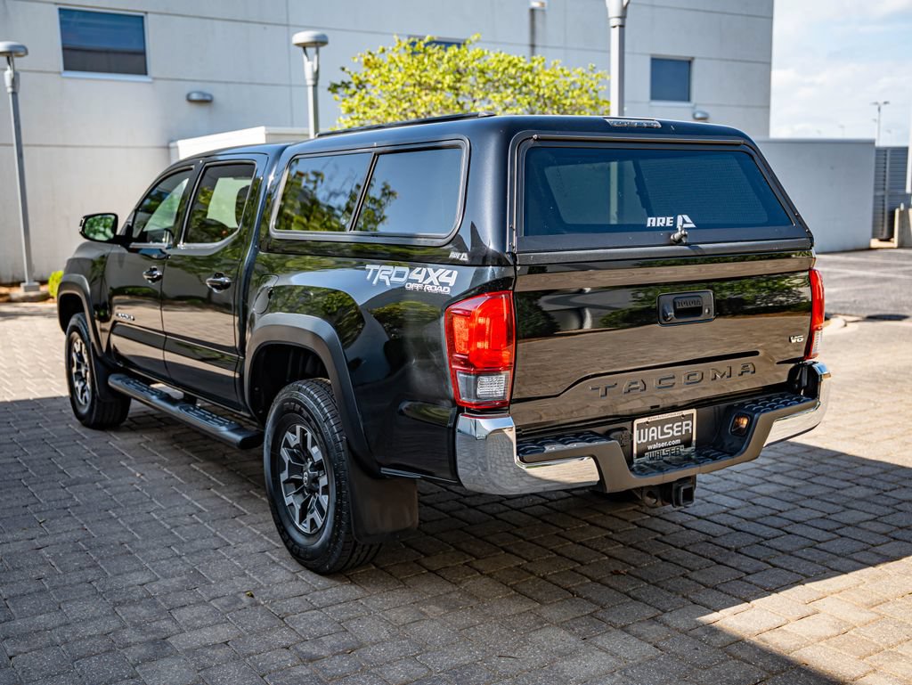 Used 2019 Toyota Tacoma TRD Off-Road AWD/4WD image 7