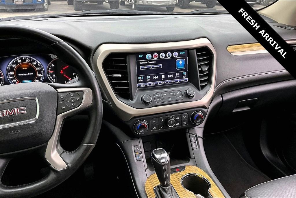 Used 2019 GMC Acadia Denali w/ Technology Package FWD image 8