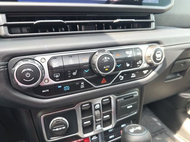 Used 2025 Jeep Wrangler Unlimited Rubicon 4xe w/ Safety Group image 35