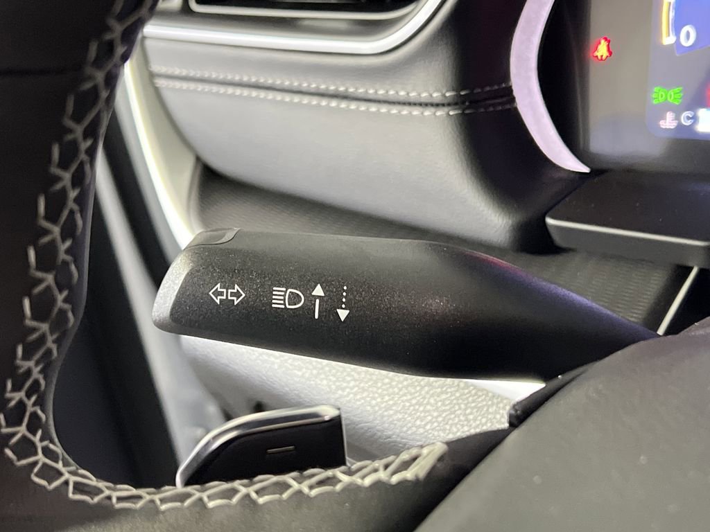 New 2025 Jeep Grand Cherokee Laredo image 18