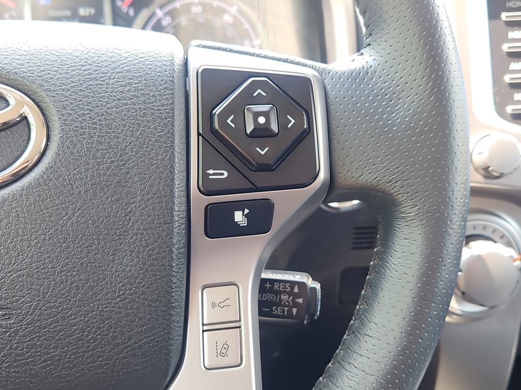 Used 2022 Toyota 4Runner TRD Sport AWD/4WD image 25