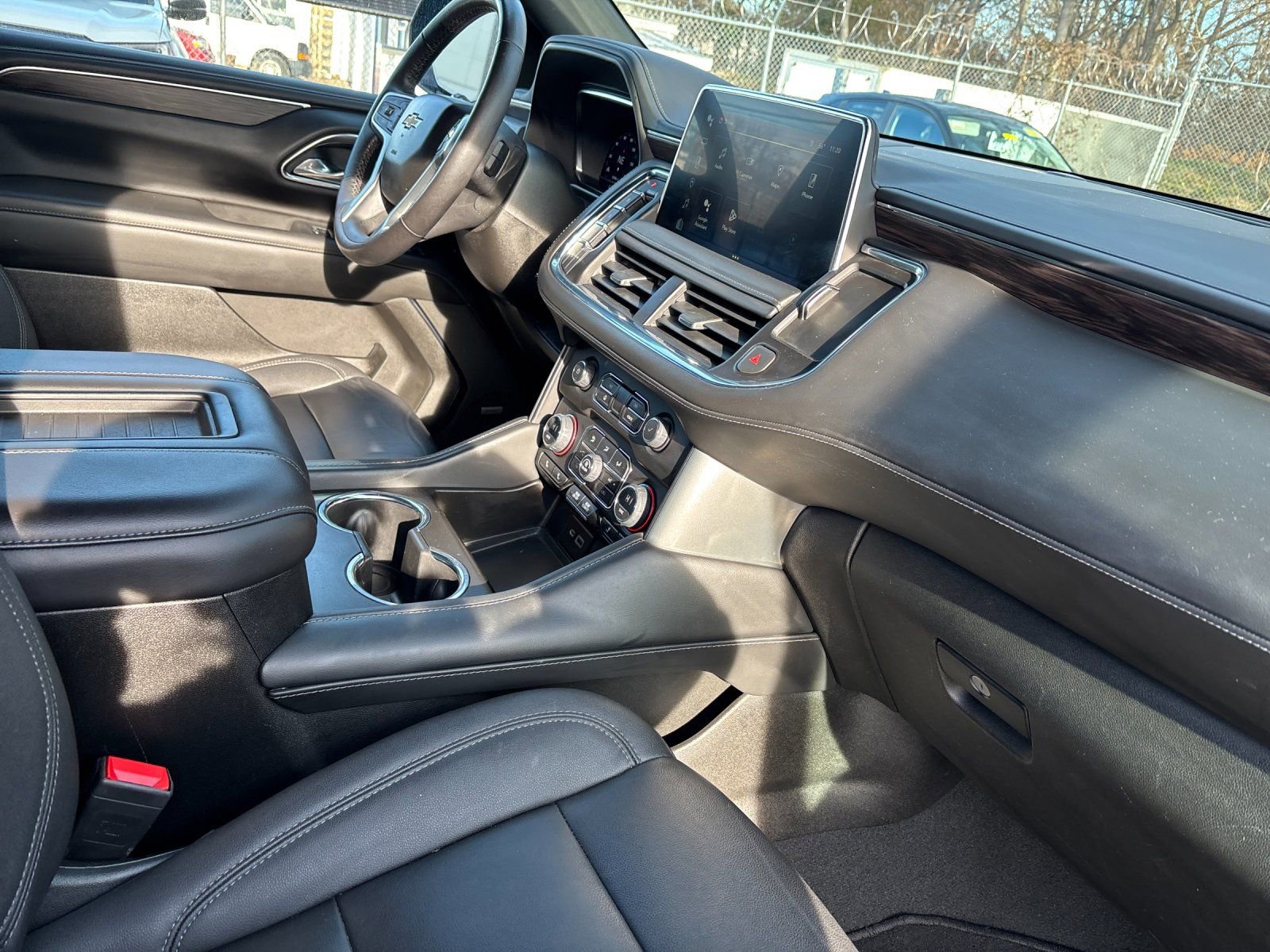 Used 2023 Chevrolet Tahoe LT w/ Luxury Package image 17