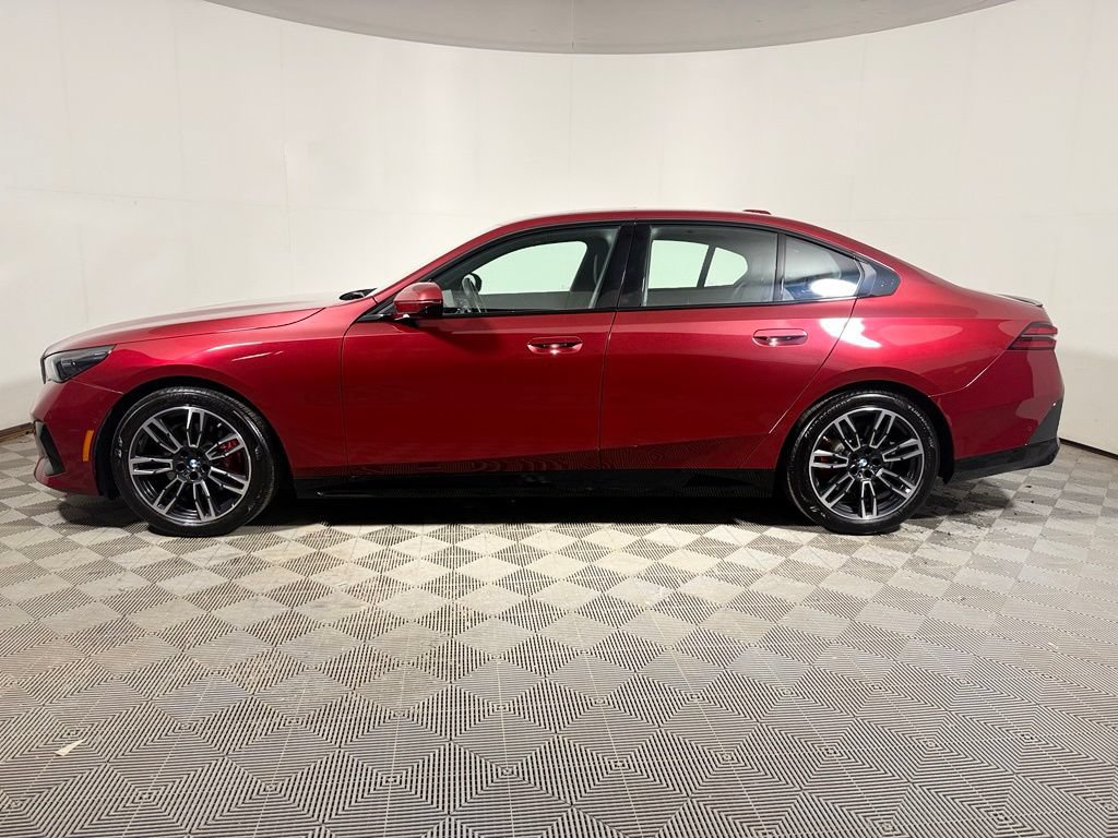 Used 2024 BMW 530i xDrive w/ M Sport Package AWD/4WD image 3