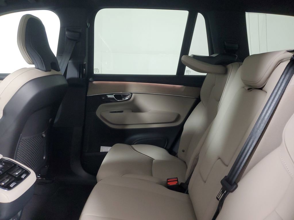 Certified 2025 Volvo XC90 B5 Core w/ Climate Package image 14