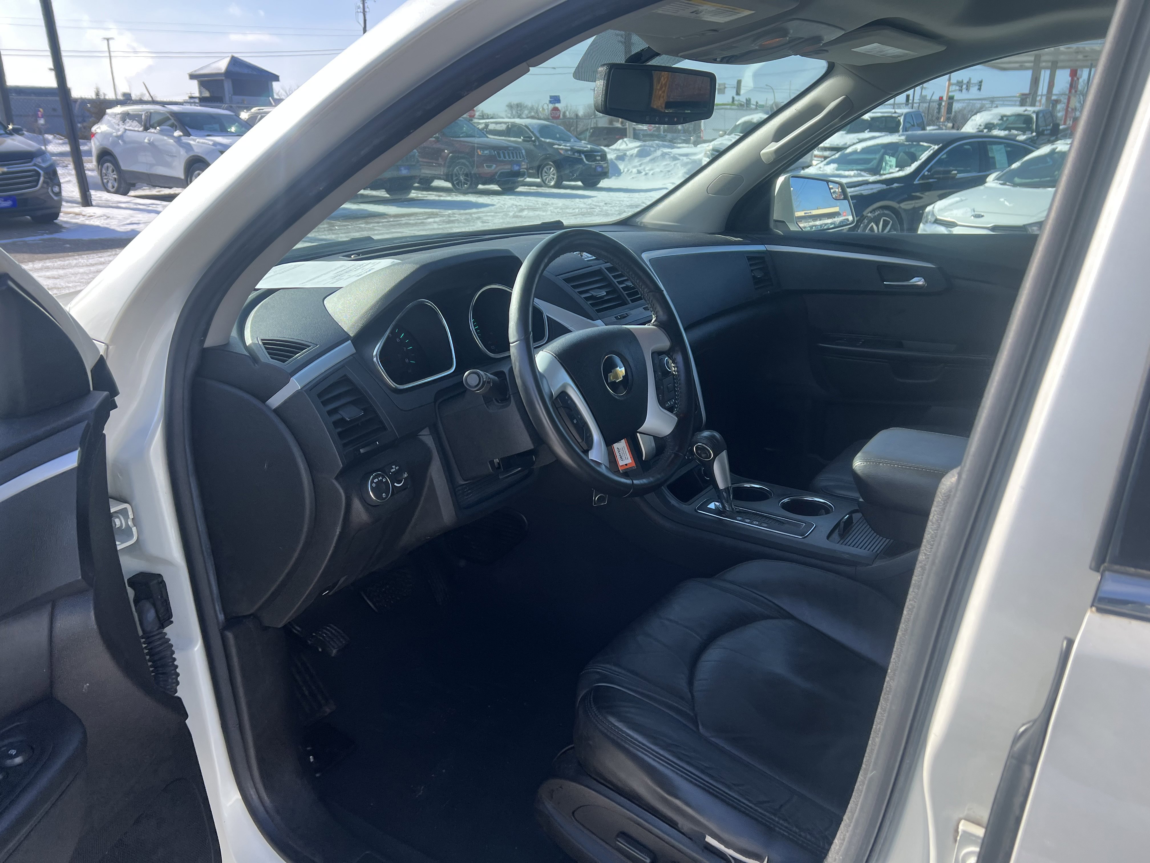 Used 2011 Chevrolet Traverse LT w/ Personal Connectivity Package image 18