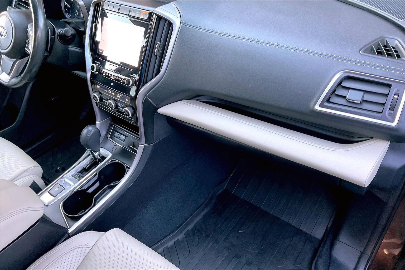Used 2021 Subaru Ascent Limited w/ Technology Package image 19