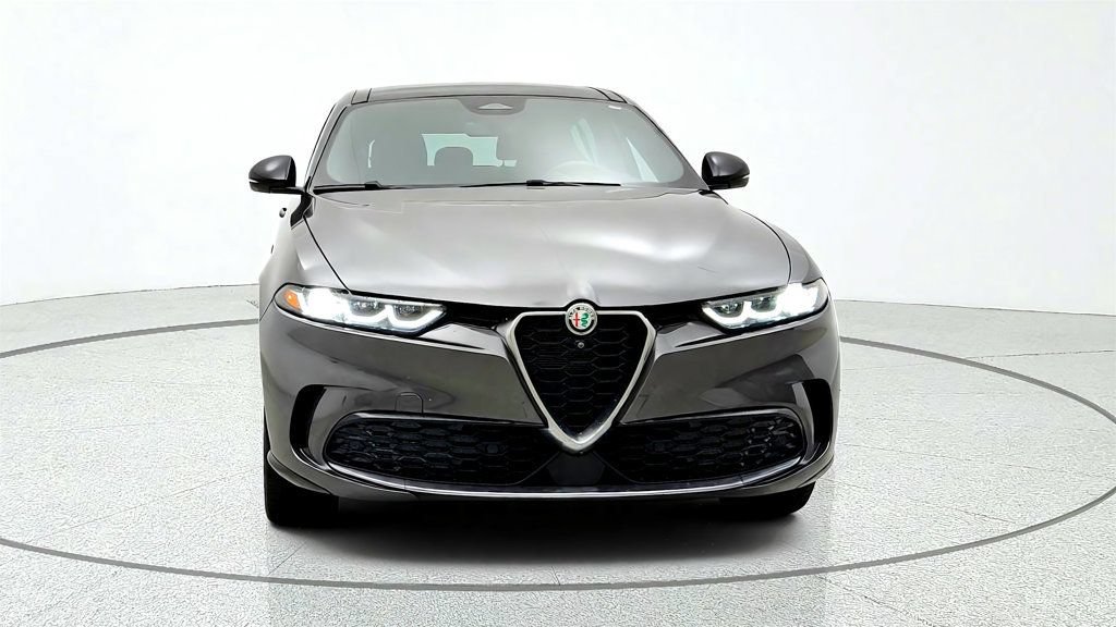Used 2024 Alfa Romeo Tonale Ti w/ Active Assist Package AWD/4WD image 2