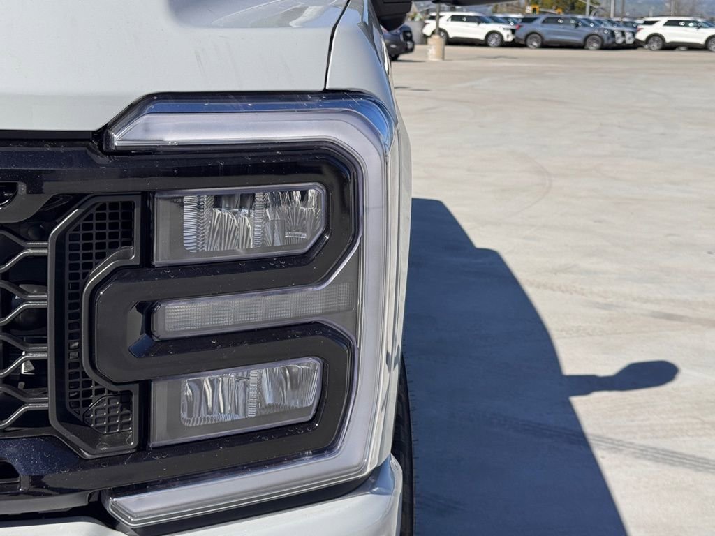 New 2026 Ford F250 Lariat w/ Black Appearance Package image 8