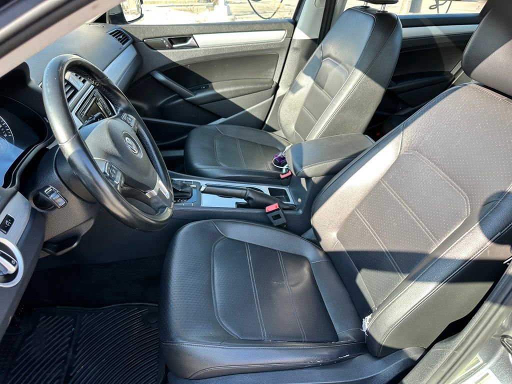 Used 2013 Volkswagen Passat 2.5 SE image 16