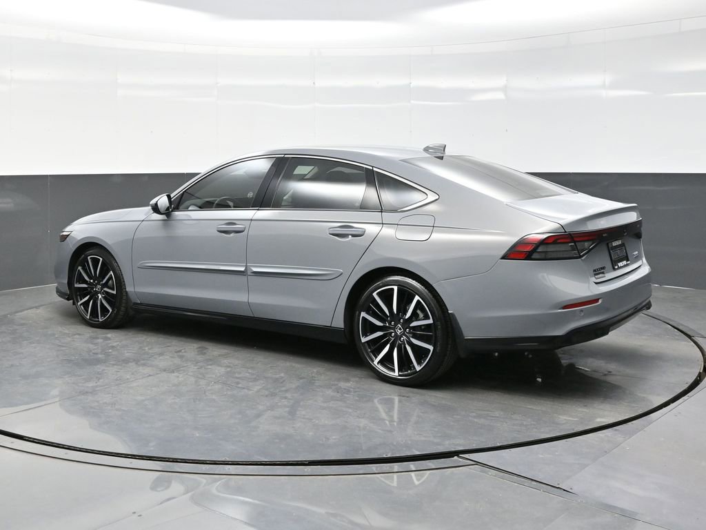 Used 2023 Honda Accord Touring image 4
