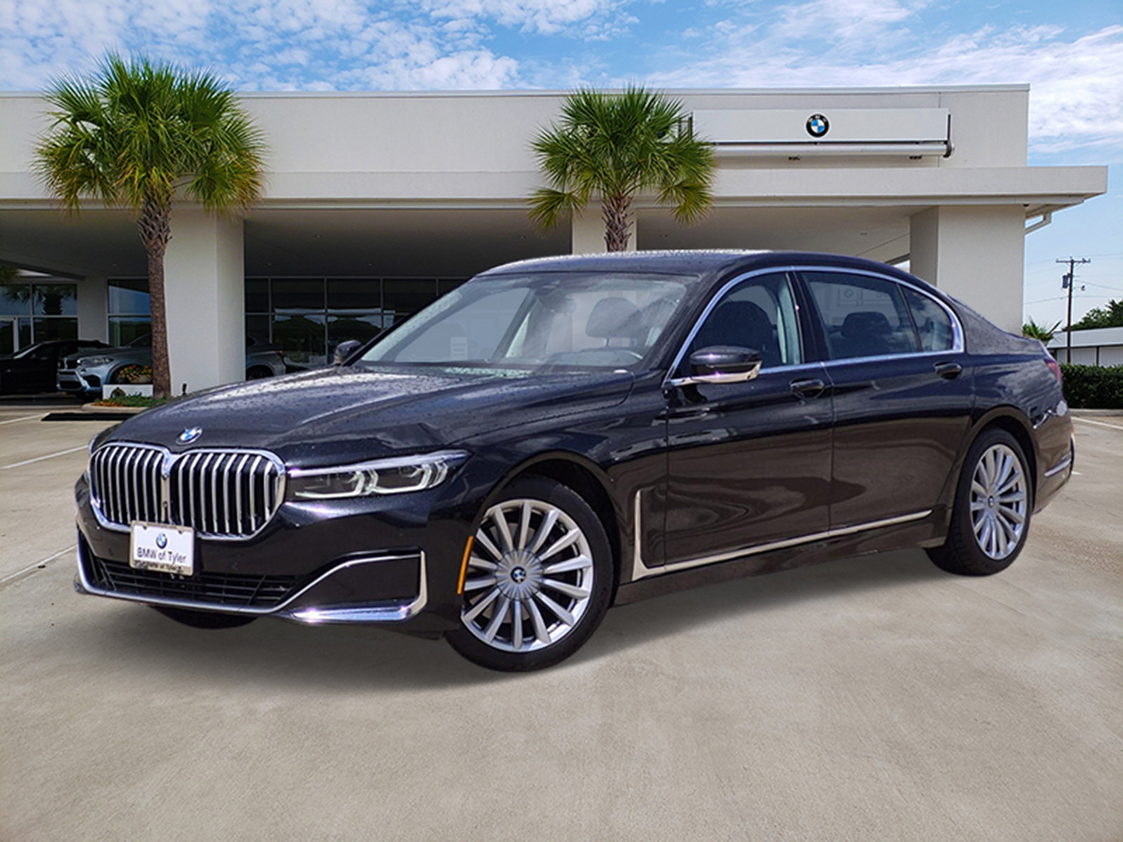 Used 2021 BMW 740i w/ Premium Package RWD image 1