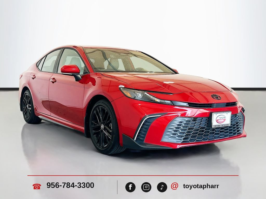 Used 2025 Toyota Camry SE w/ Convenience Package FWD image 3