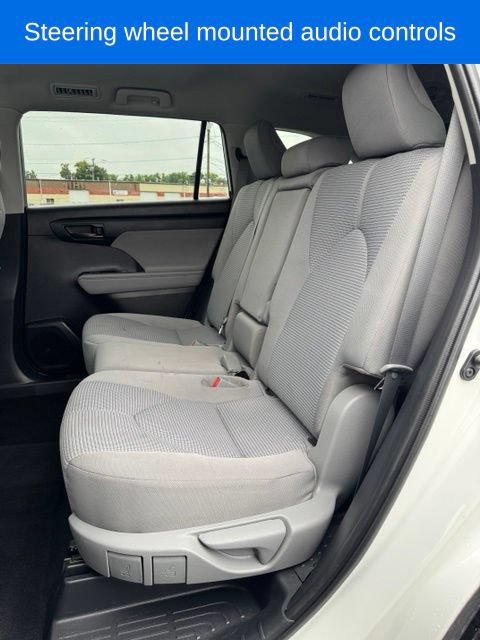 Used 2020 Toyota Highlander L AWD/4WD image 26