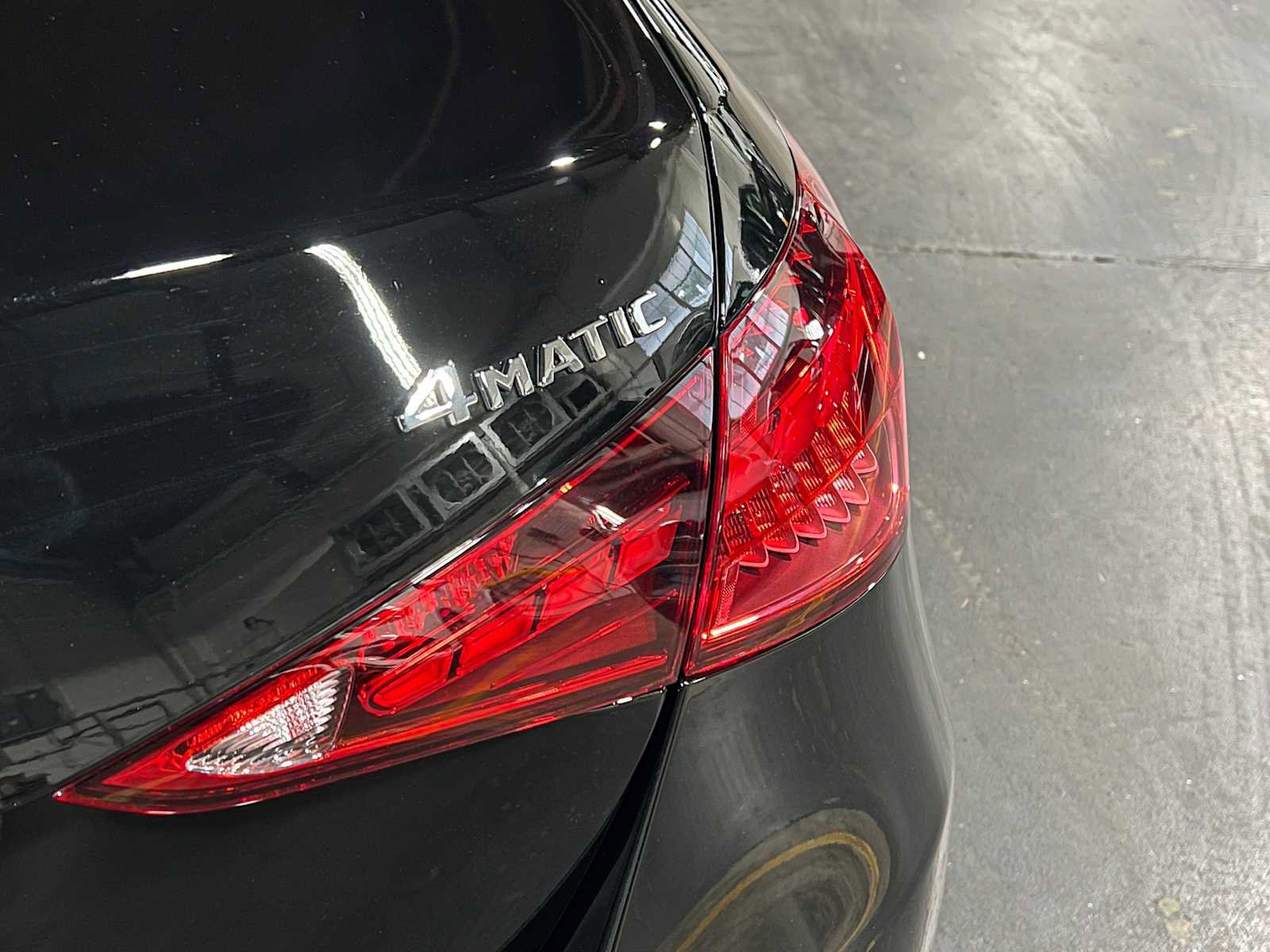 Used 2025 Mercedes-Benz C 300 4MATIC Sedan image 15