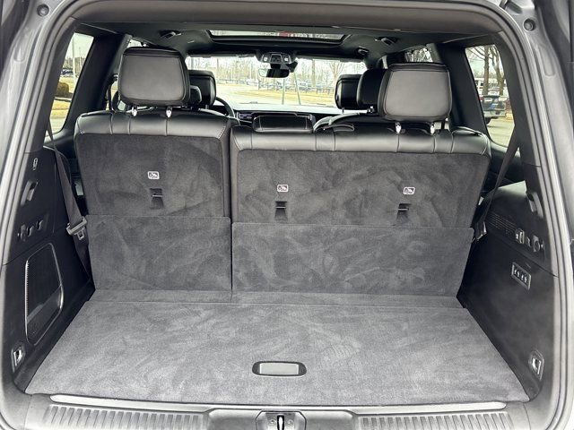 Used 2023 Jeep Wagoneer Series III w/ Premium Group I image 8