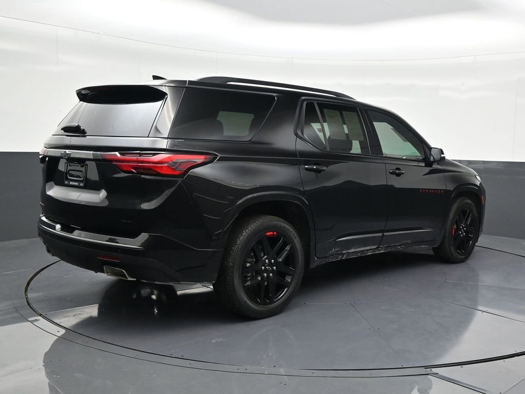 Used 2023 Chevrolet Traverse Premier w/ Redline Edition image 5