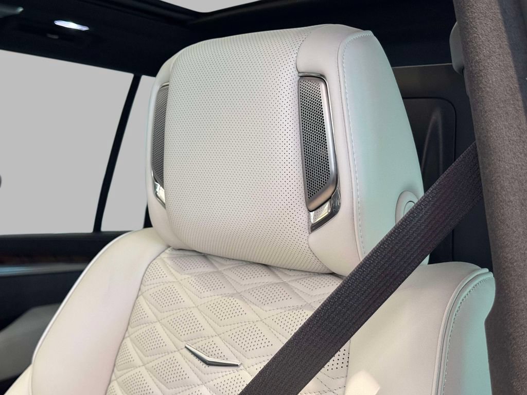 Used 2026 Cadillac Escalade ESV Platinum Sport w/ LPO, Floor Liner Package AWD/4WD image 3