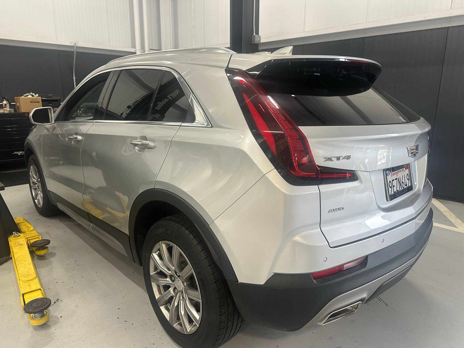 Used 2020 Cadillac XT4 Premium Luxury image 4