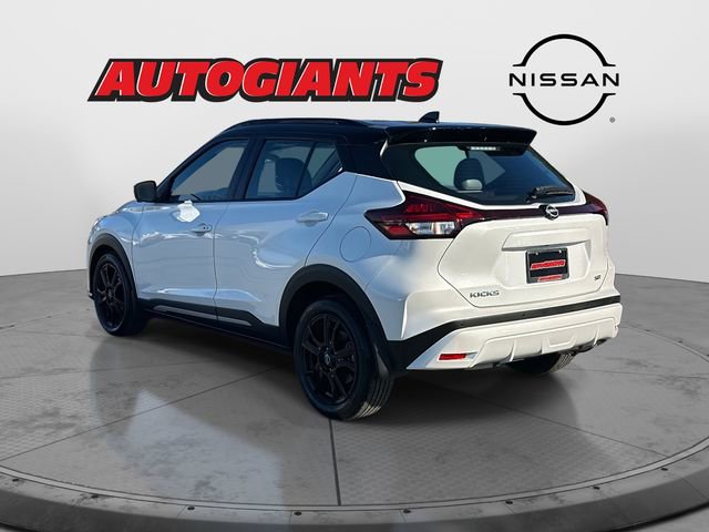 Used 2023 Nissan Kicks SR w/ SR Premium Package image 5