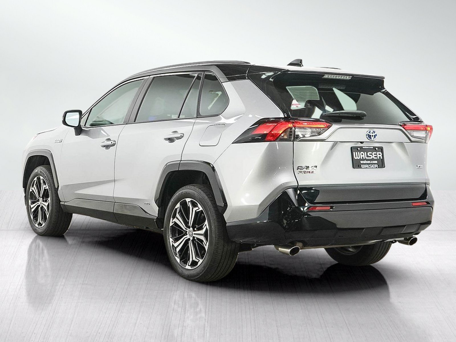 Used 2023 Toyota RAV4 XSE AWD/4WD image 3
