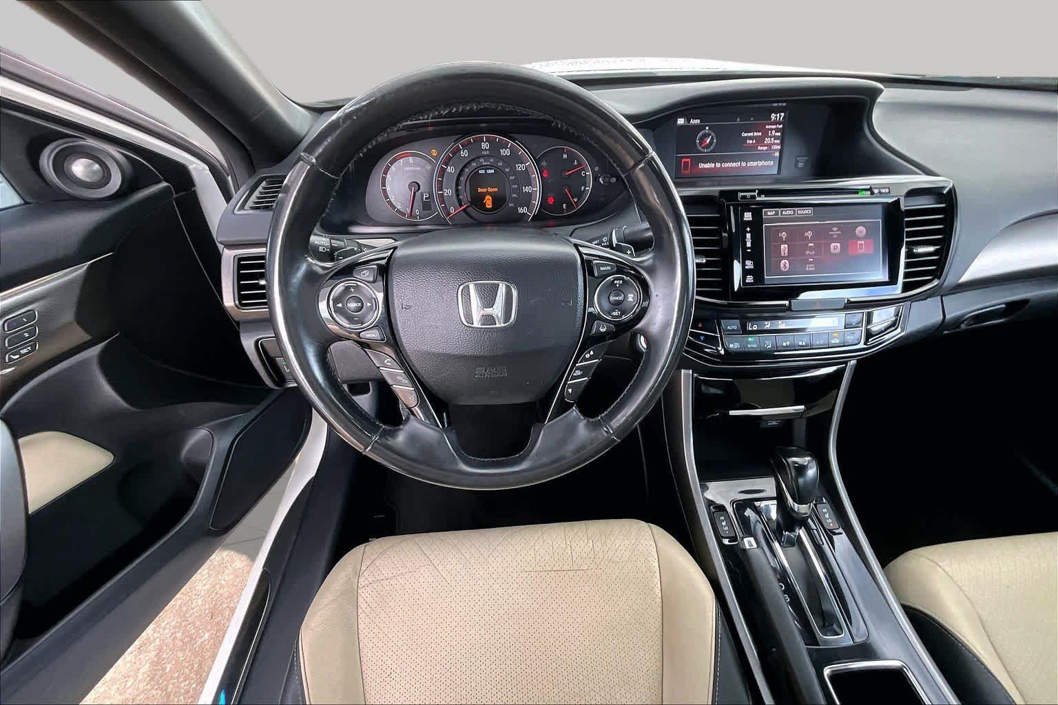 Used 2016 Honda Accord Touring image 6
