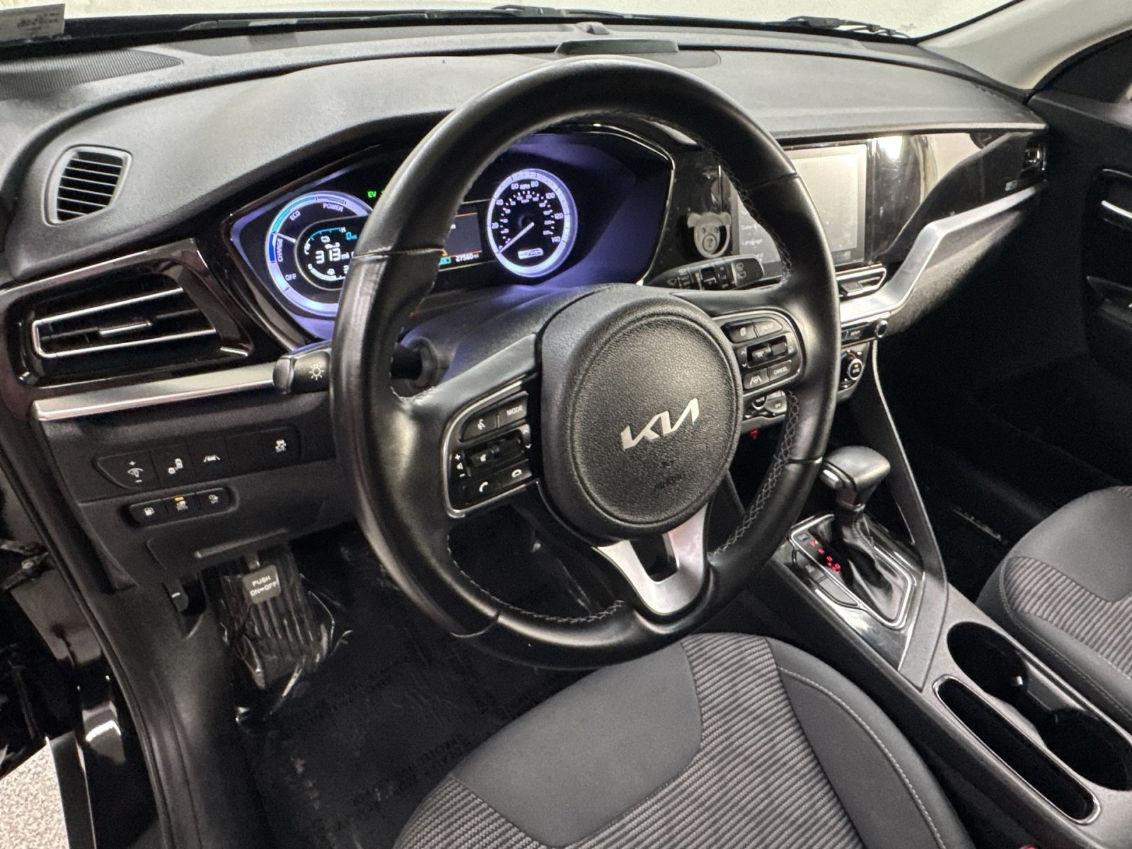 Used 2022 Kia Niro LXS FWD image 13