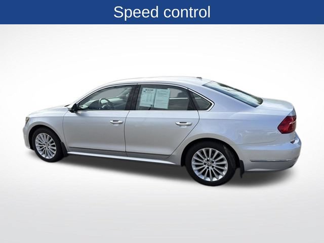 Used 2016 Volkswagen Passat 1.8T SE FWD image 6