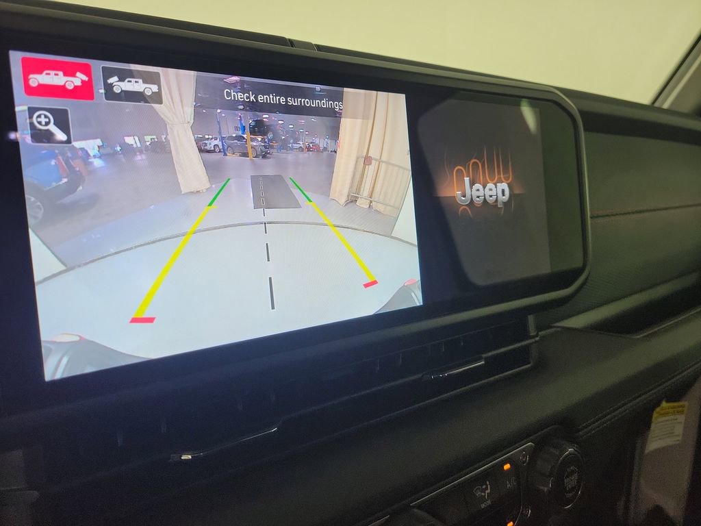 Used 2025 Jeep Gladiator Rubicon image 24