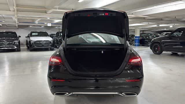 Used 2023 Mercedes-Benz E 350 4MATIC Sedan image 7