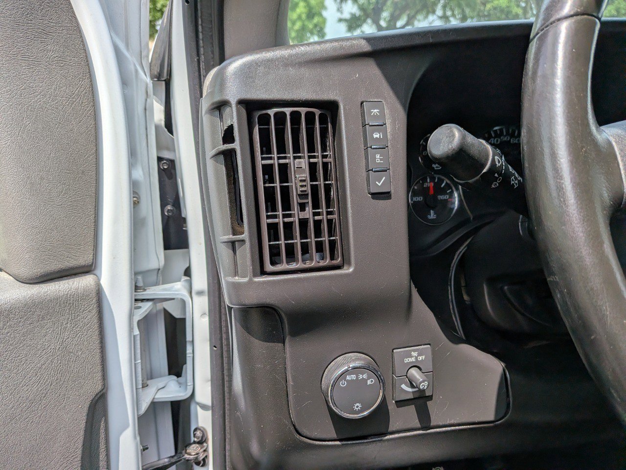 Used 2023 Chevrolet Express 3500 LS RWD image 22
