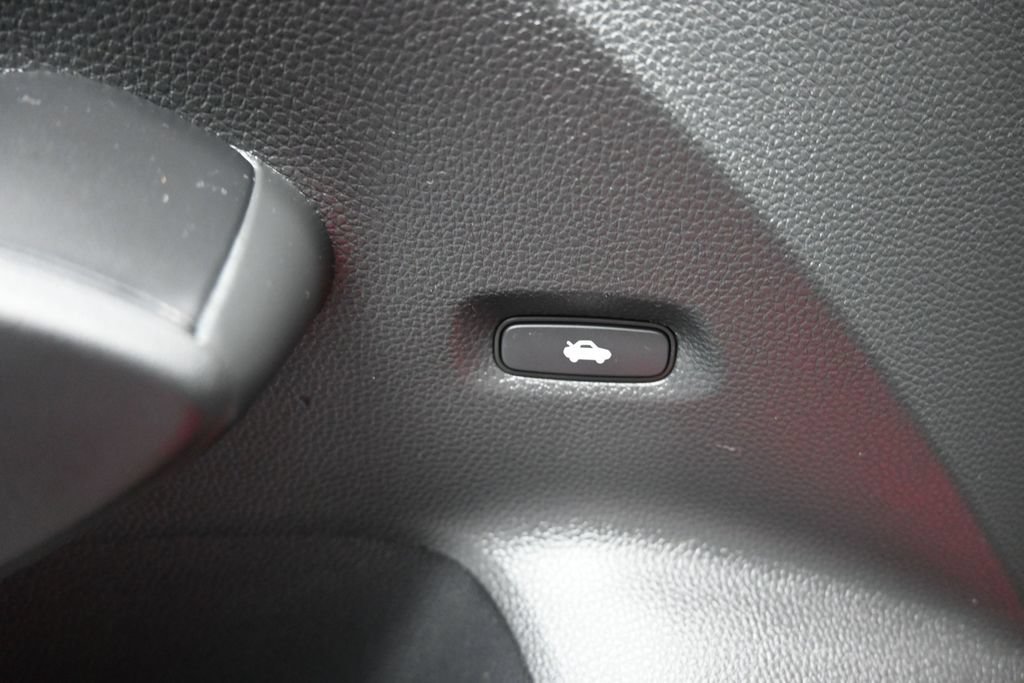 Used 2023 Honda Civic Sport image 11