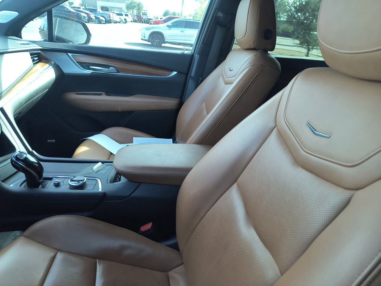 Certified 2022 Cadillac XT5 Premium Luxury w/ Technology Package image 3