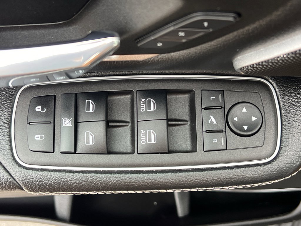 Used 2023 RAM 1500 Laramie image 13