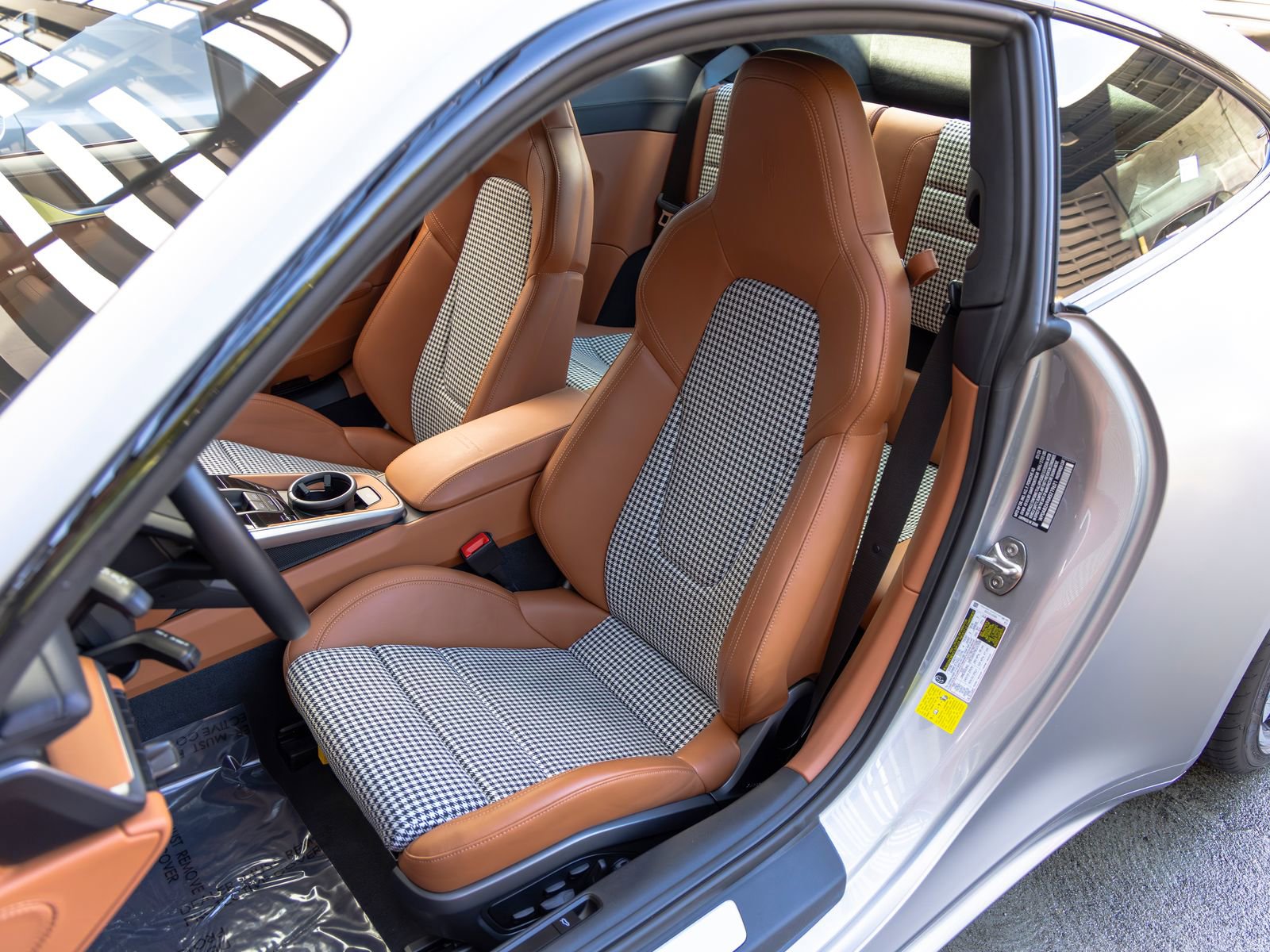 Used 2024 Porsche 911 Carrera S image 5