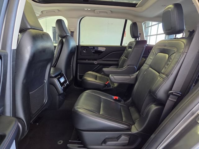 Used 2023 Lincoln Aviator Reserve AWD/4WD image 13