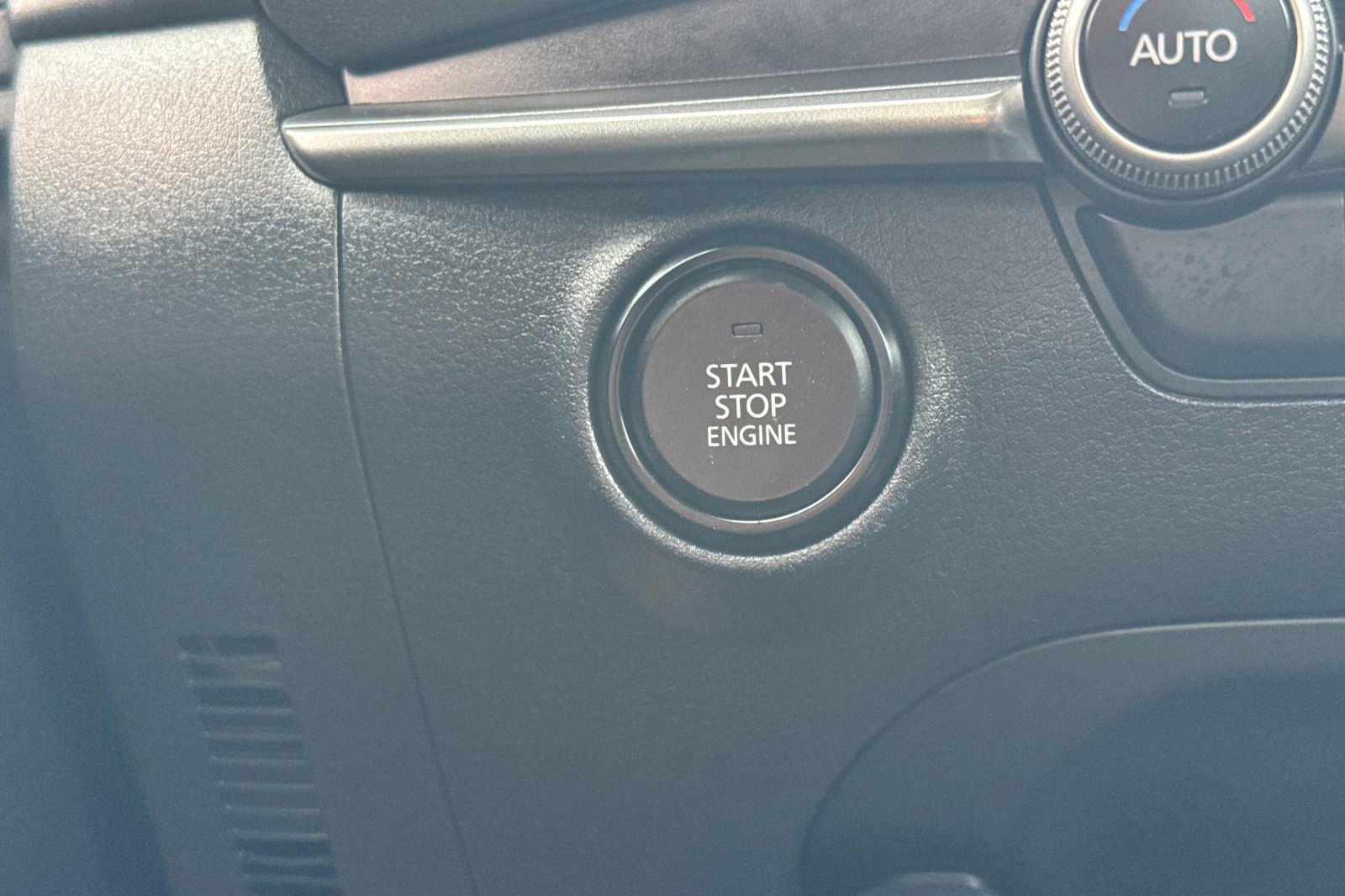 Used 2024 MAZDA MAZDA3 s image 33