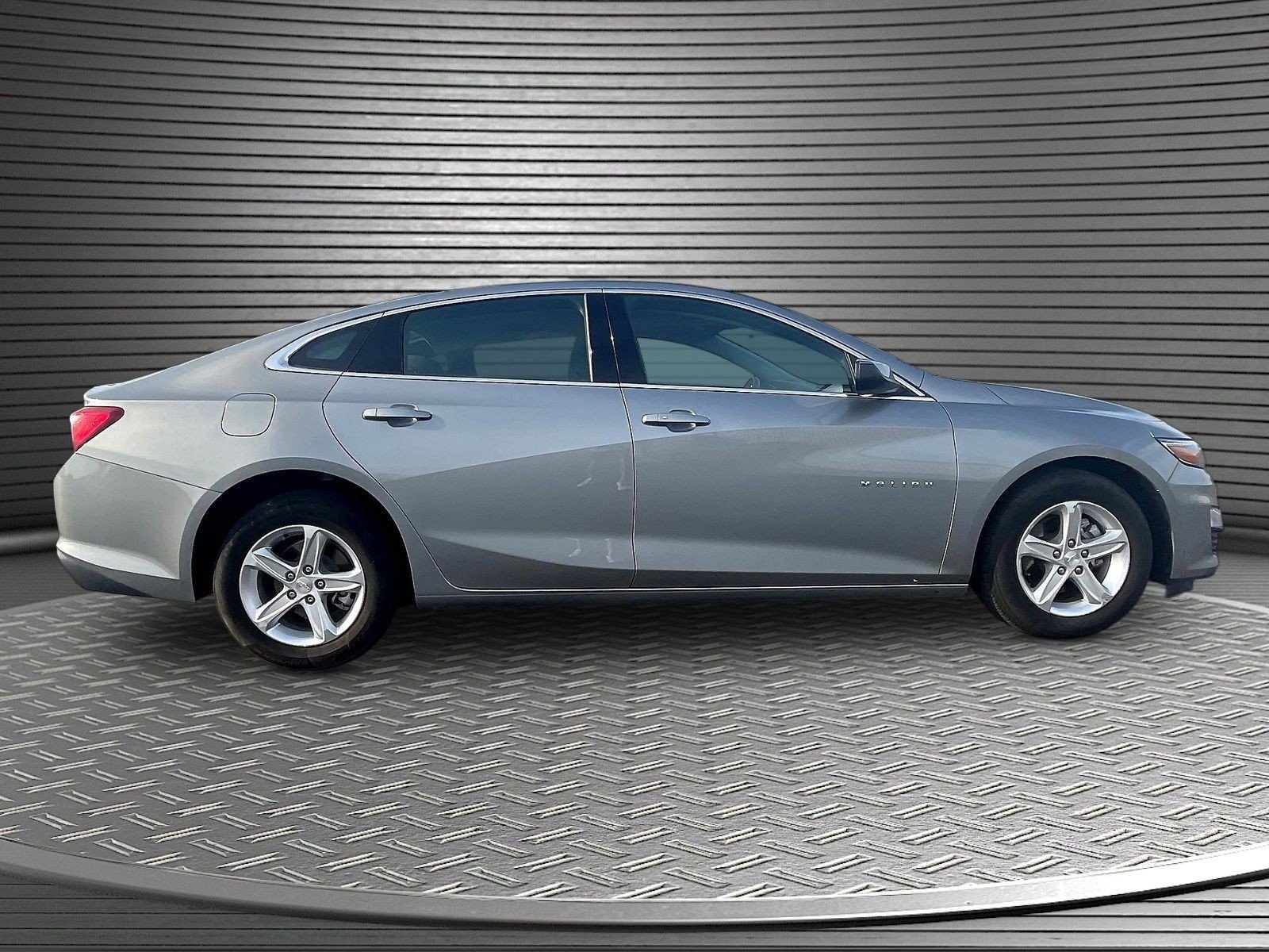 Used 2024 Chevrolet Malibu LT FWD image 8