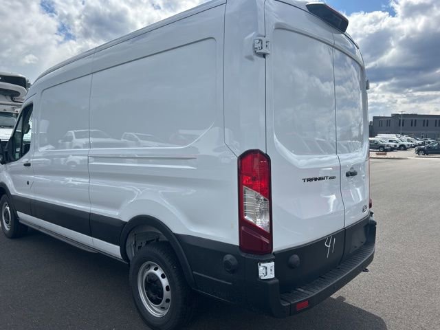 New 2026 Ford Transit 250 148 Medium Roof w/ Load Area Protection Package RWD image 5