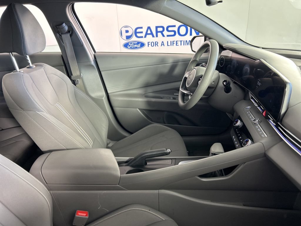 Used 2024 Hyundai Elantra SEL FWD image 28
