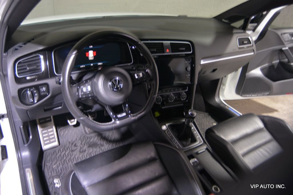 Used 2018 Volkswagen Golf 4-Door image 7
