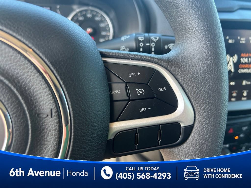 Used 2023 Jeep Renegade Latitude AWD/4WD image 26
