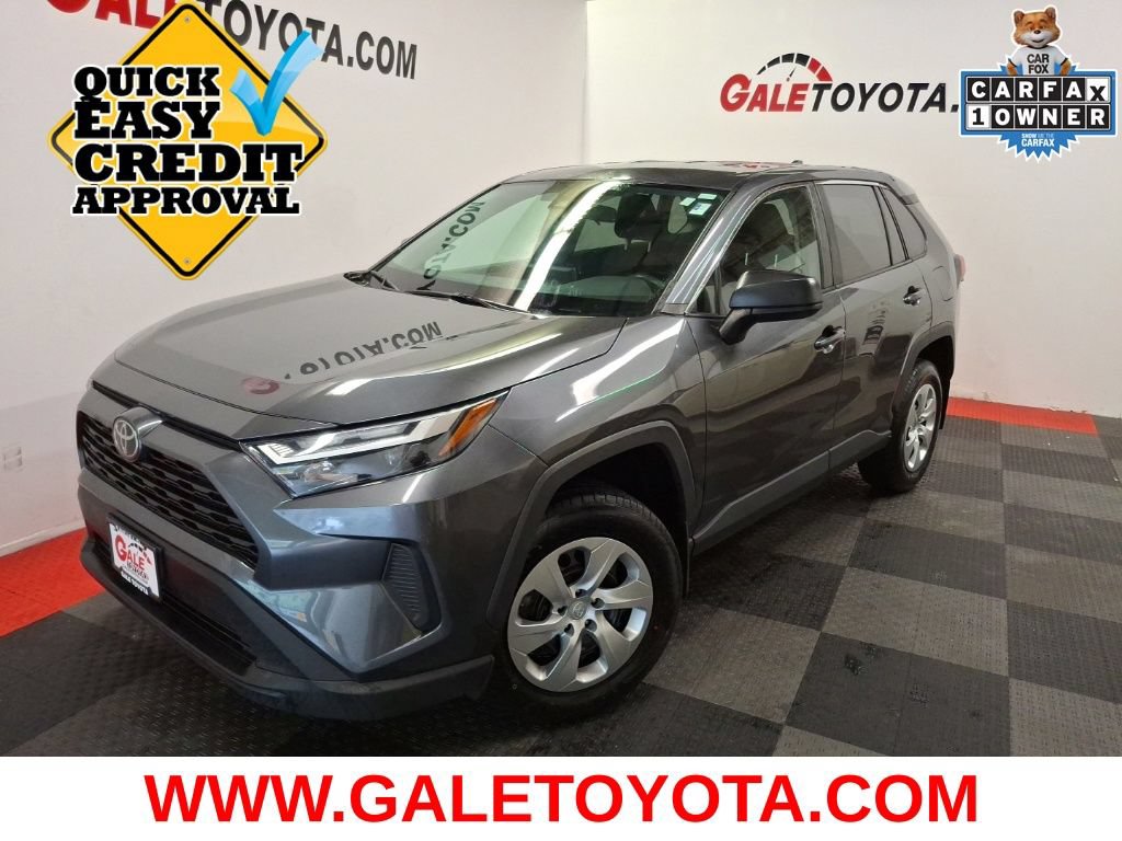 Used 2023 Toyota RAV4 LE AWD/4WD video 1