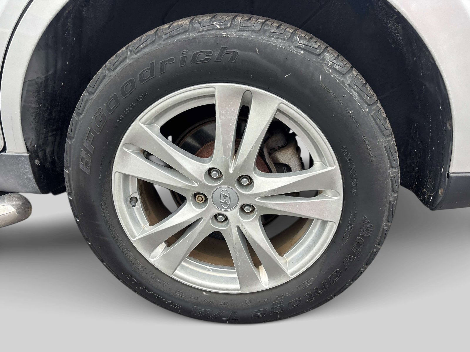 Used 2011 Hyundai Santa Fe SE image 8